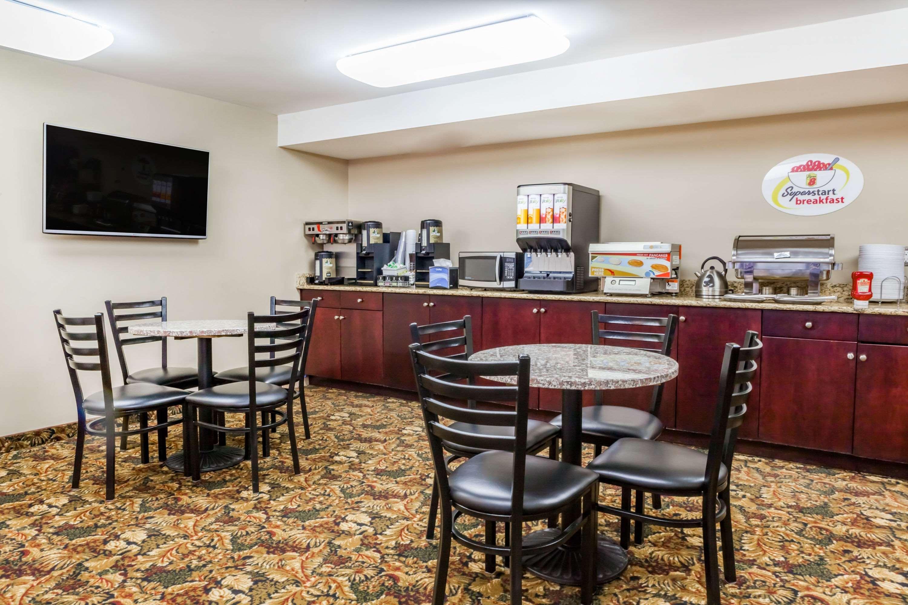 Super 8 By Wyndham Sherwood Park/Edmonton Area מראה חיצוני תמונה