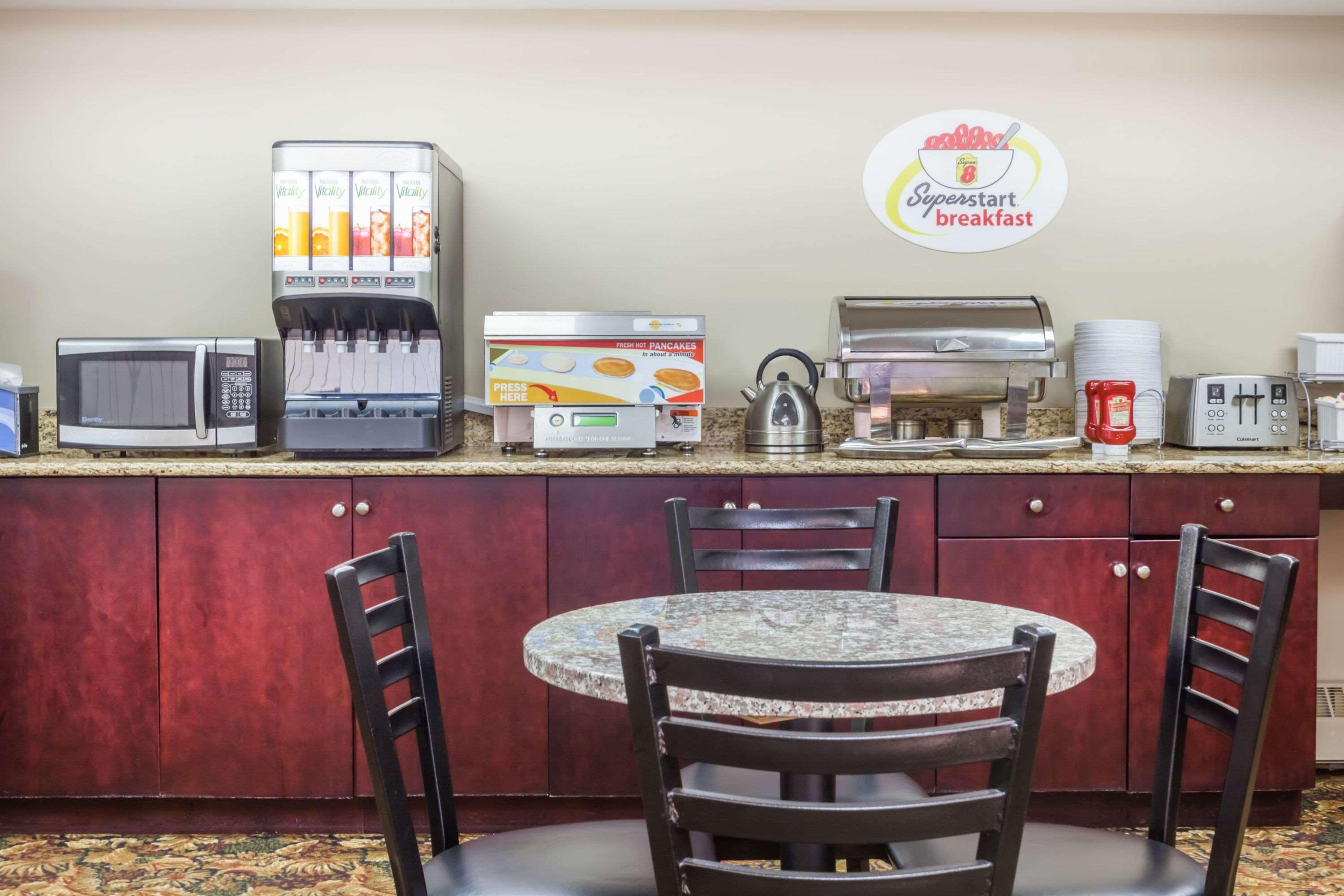 Super 8 By Wyndham Sherwood Park/Edmonton Area מראה חיצוני תמונה