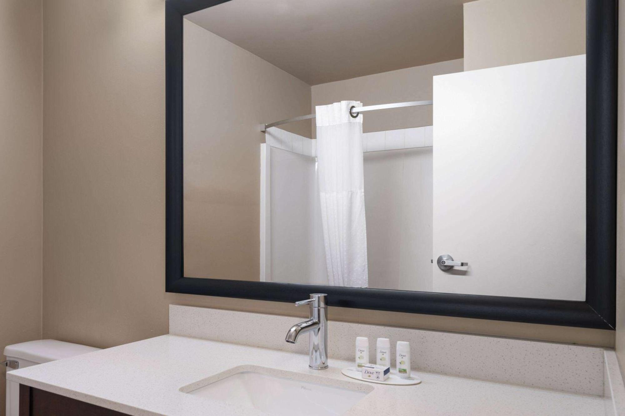 Super 8 By Wyndham Sherwood Park/Edmonton Area מראה חיצוני תמונה