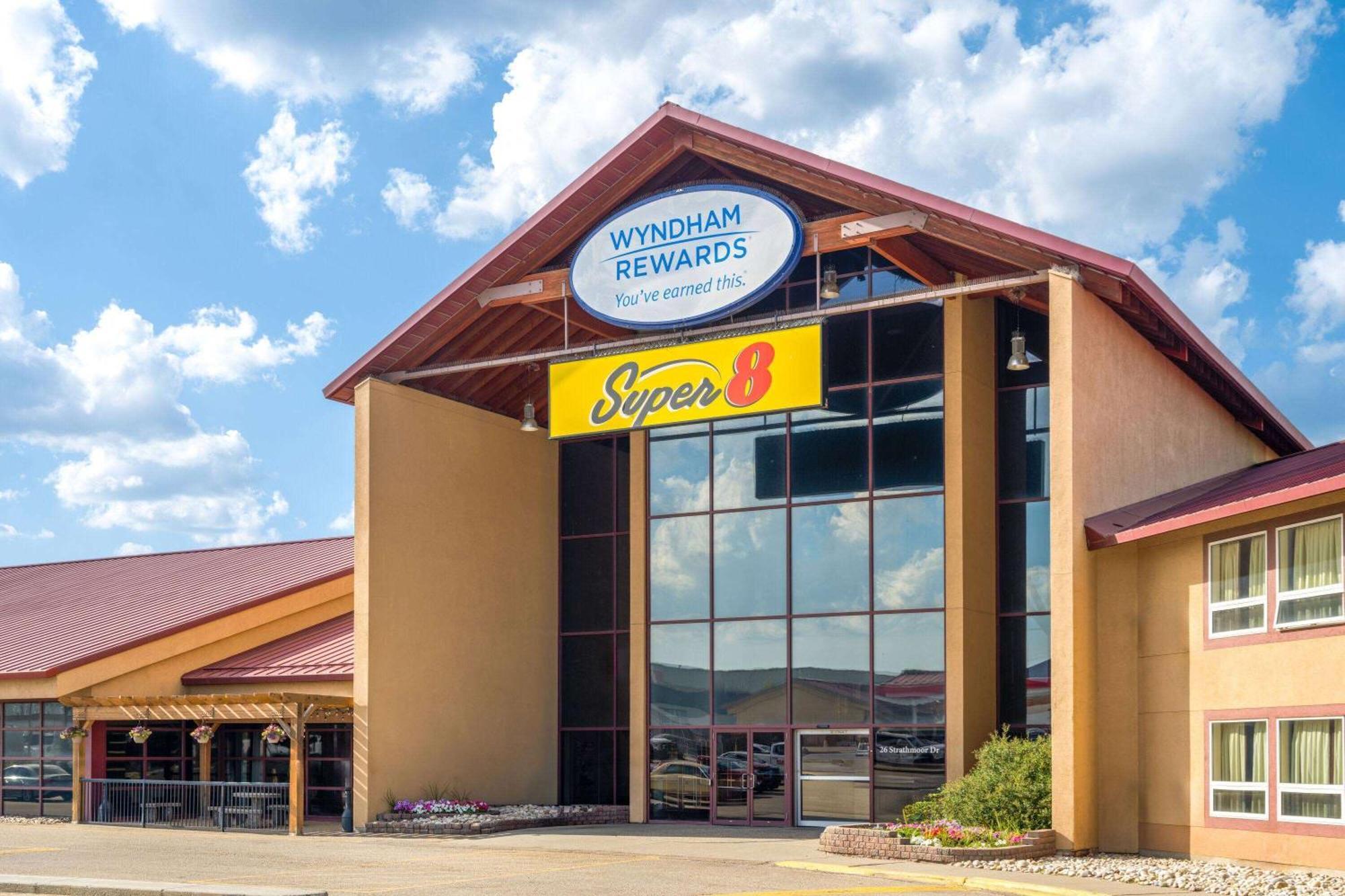 Super 8 By Wyndham Sherwood Park/Edmonton Area מראה חיצוני תמונה