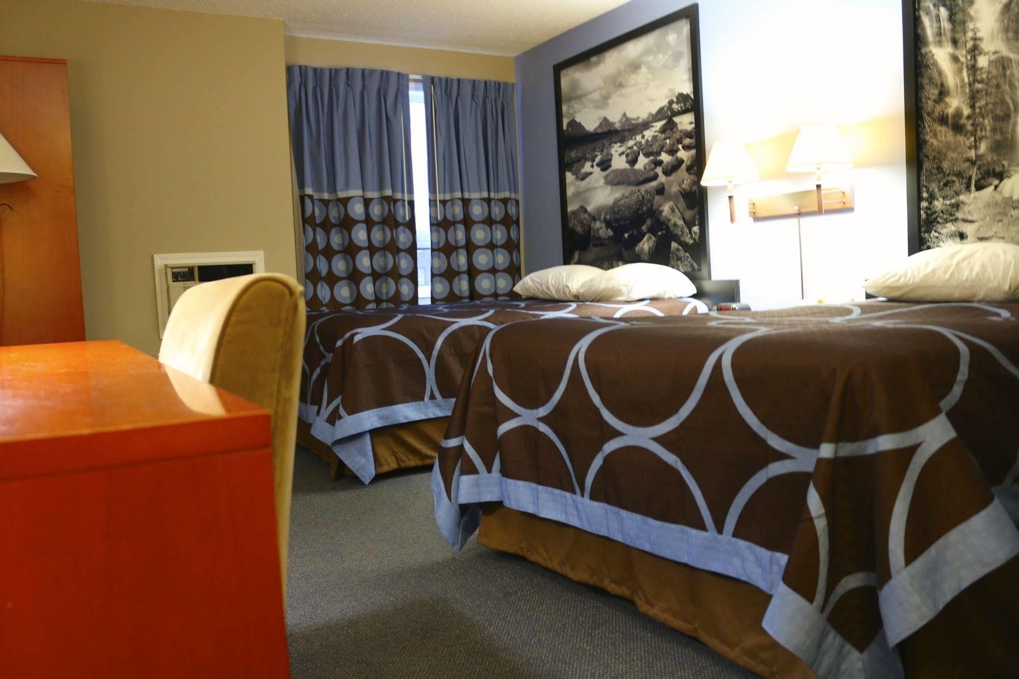 Super 8 By Wyndham Sherwood Park/Edmonton Area מראה חיצוני תמונה
