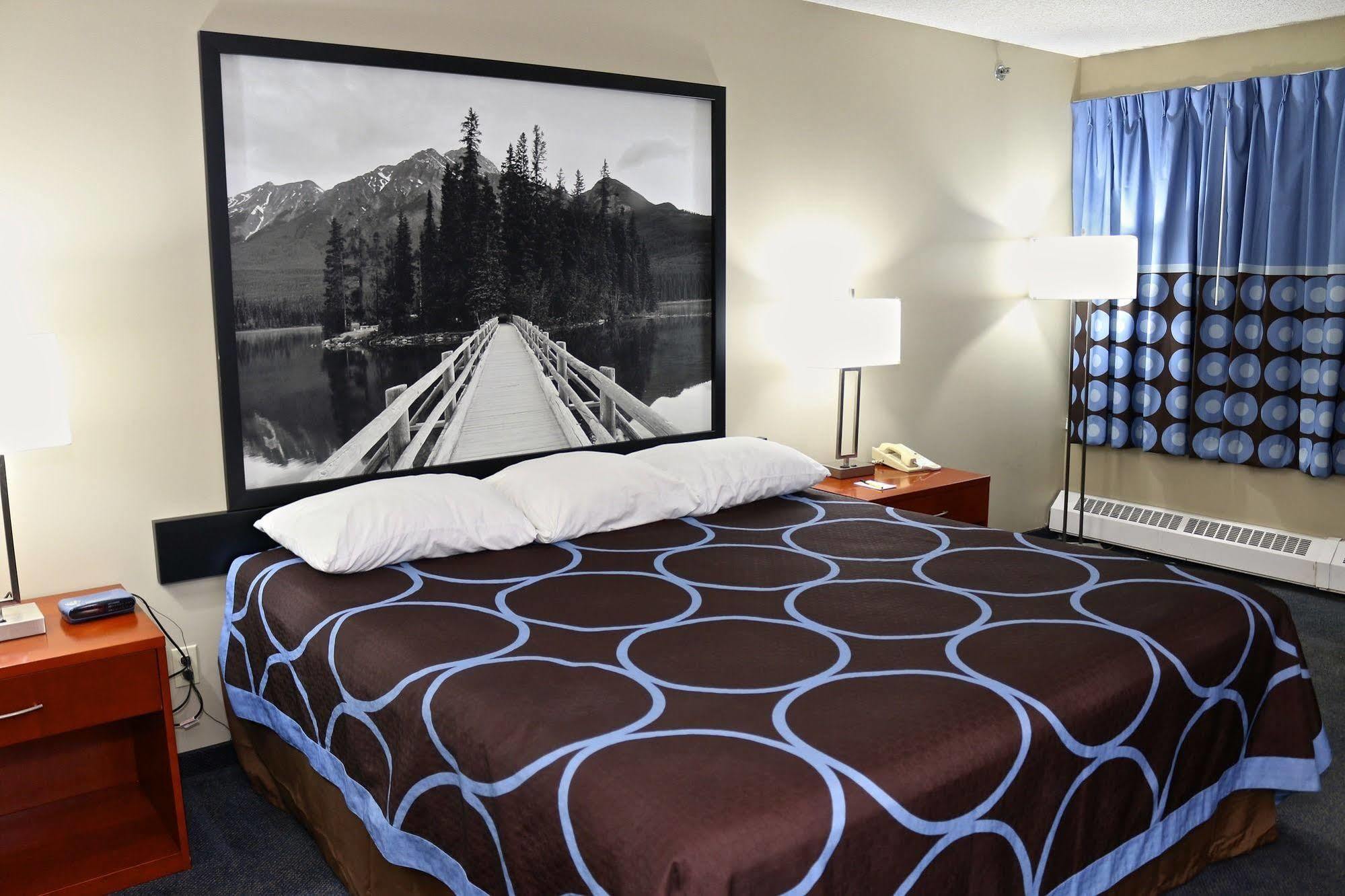 Super 8 By Wyndham Sherwood Park/Edmonton Area מראה חיצוני תמונה